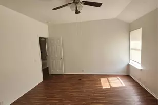 825 Stafford Station Dr, Saginaw, TX 76131 - Photo 11