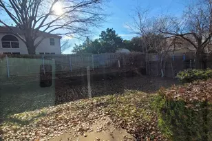 825 Stafford Station Dr, Saginaw, TX 76131 - Photo 17