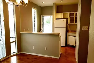 2002 N Fitzhugh Ave, Dallas, TX 75204 - Photo 3