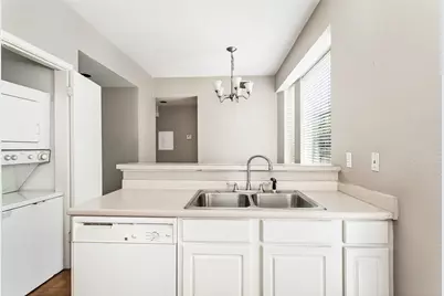 2002 N Fitzhugh Avenue #1, Dallas, TX 75204 - Photo 3