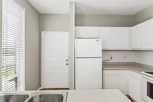 2002 N Fitzhugh Ave, Dallas, TX 75204 - Photo 7