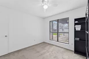 2903 Hunters Point Ln, Carrollton, TX 75007 - Photo 11