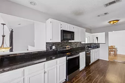 2903 Hunters Point Lane, Carrollton, TX 75007 - Photo 7