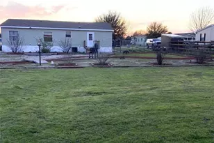 310 Glenwood St, Gainesville, TX 76240 - Photo 29