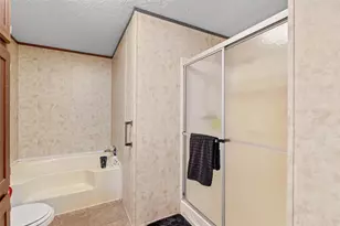 310 Glenwood St, Gainesville, TX 76240 - Photo 15