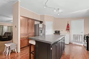 310 Glenwood St, Gainesville, TX 76240 - Photo 7