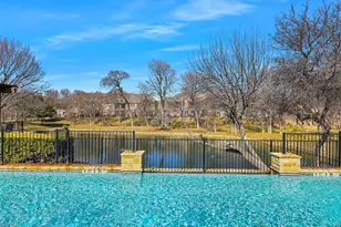 2813 Troutt Dr, Carrollton, TX 75010 - Photo 33