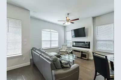 2813 Troutt Drive, Carrollton, TX 75010 - Photo 5