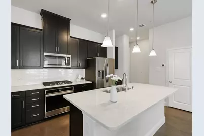 2813 Troutt Drive, Carrollton, TX 75010 - Photo 11