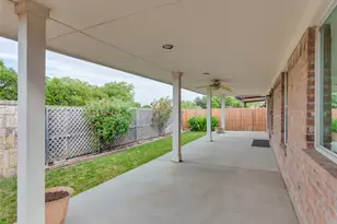 10837 Braemoor Dr, Fort Worth, TX 76052 - Photo 23