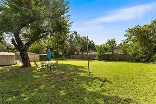 1126 W 7th St, McGregor, TX 76657 - Photo 27