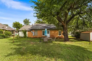1126 W 7th St, McGregor, TX 76657 - Photo 29