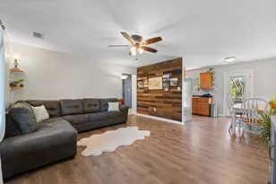 9401 Hilltop St, Rio Vista, TX 76093 - Photo 7