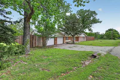 702 El Camino Real, Chico, TX 76431 - Photo 3