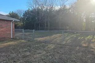 1745 Dynasty Cir, Glenn Heights, TX 75154 - Photo 17