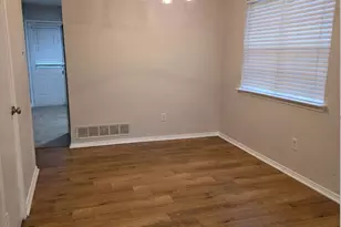 1745 Dynasty Cir, Glenn Heights, TX 75154 - Photo 5