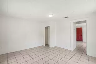 302 S Wood St, Cleburne, TX 76033 - Photo 29