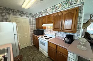 205 Co Rd 1135, Ravenna, TX 75476 - Photo 15