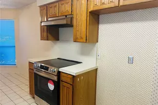 2621 Ozark Dr, Grand Prairie, TX 75052 - Photo 9