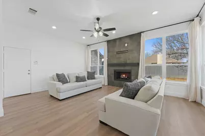 8405 Greenspoint Drive, Rowlett, TX 75088 - Photo 11