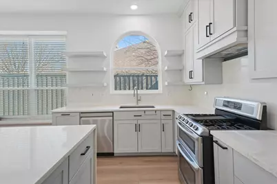 8405 Greenspoint Drive, Rowlett, TX 75088 - Photo 9