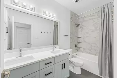 8405 Greenspoint Drive, Rowlett, TX 75088 - Photo 19