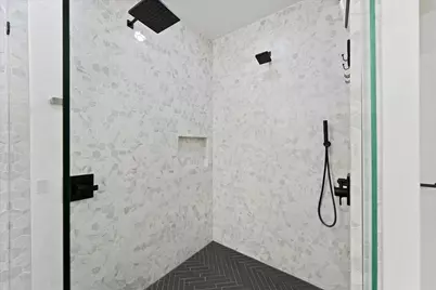 8405 Greenspoint Drive, Rowlett, TX 75088 - Photo 17