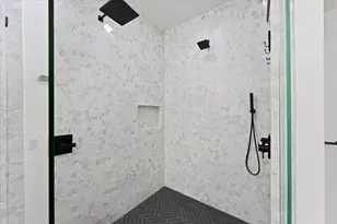 8405 Greenspoint Dr, Rowlett, TX 75088 - Photo 17