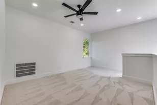 1013 Murphy St, Gainesville, TX 76240 - Photo 9