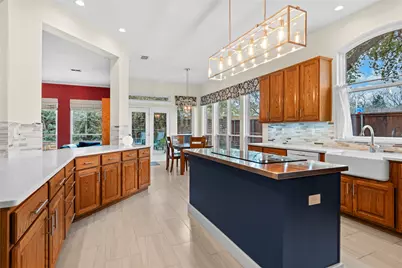 2400 Crest Park Drive, Arlington, TX 76006 - Photo 11