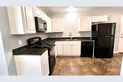 905 W 7th Street, Bonham, TX 75418 - Photo 3