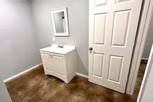 905 W 7th St, Bonham, TX 75418 - Photo 11