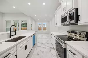 2716 E 12th St, Fort Worth, TX 76111 - Photo 11