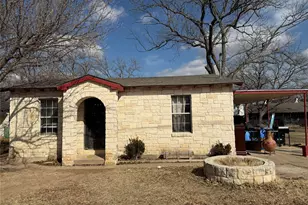 819 Paddock St, Stephenville, TX 76401 - Photo 1