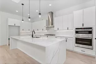 623 Parkview Ave, Dallas, TX 75223 - Photo 13