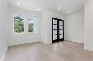 623 Parkview Ave, Dallas, TX 75223 - Photo 5