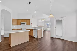 8417 Romanway Dr, Dallas, TX 75249 - Photo 21