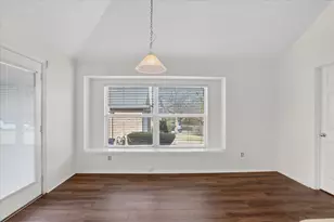 8417 Romanway Dr, Dallas, TX 75249 - Photo 19