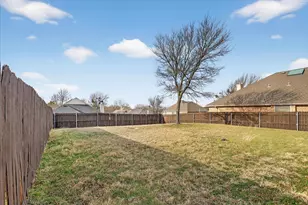 8417 Romanway Dr, Dallas, TX 75249 - Photo 33