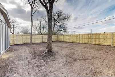 3907 Le May Avenue, Dallas, TX 75216 - Photo 9