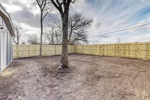 3907 Le May Ave, Dallas, TX 75216 - Photo 9