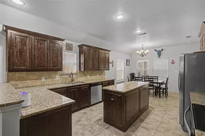 208 Lovers Path Drive, Springtown, TX 76082 - Photo 3