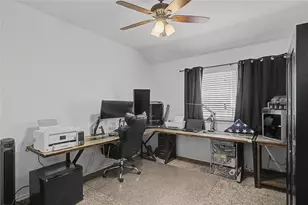 208 Lovers Path Dr, Springtown, TX 76082 - Photo 17