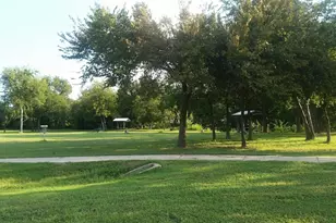 208 Lovers Path Dr, Springtown, TX 76082 - Photo 33