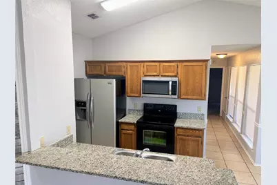 6720 Crestmont Court, Fort Worth, TX 76133 - Photo 11