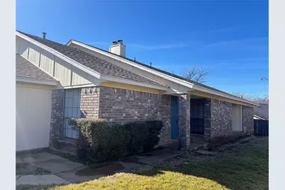 6720 Crestmont Court, Fort Worth, TX 76133 - Photo 1