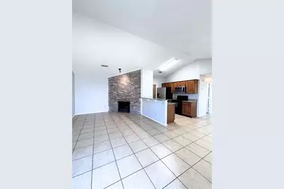 6720 Crestmont Court, Fort Worth, TX 76133 - Photo 9