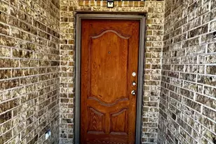 268 Spring Hollow Dr, Saginaw, TX 76131 - Photo 5