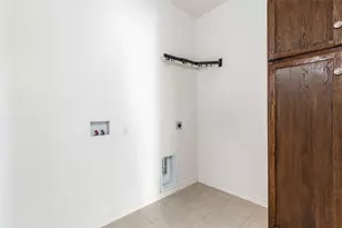 8052 Vista Hill Ln, Dallas, TX 75249 - Photo 29