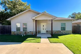 929 S Montgomery St, Sherman, TX 75090 - Photo 1